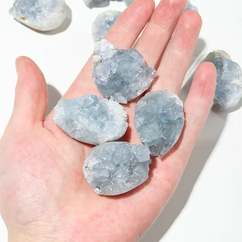 30-60 грама от естествен син кристал целестита за украса